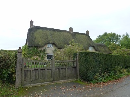 Thatched cottage in Hinton St Mary.